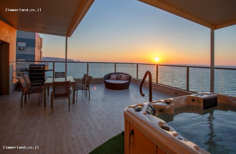 1242b50bb20704f8136c2c183d61a6d9d93a5d13