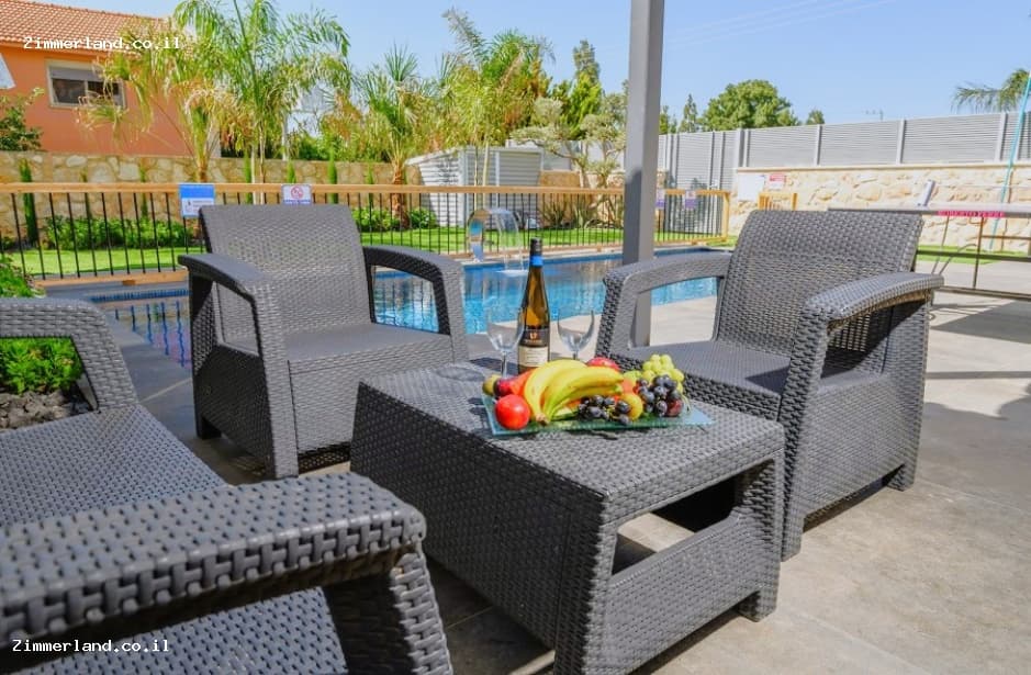 1110b04ec57c43a12c70744eec65a8969796daab