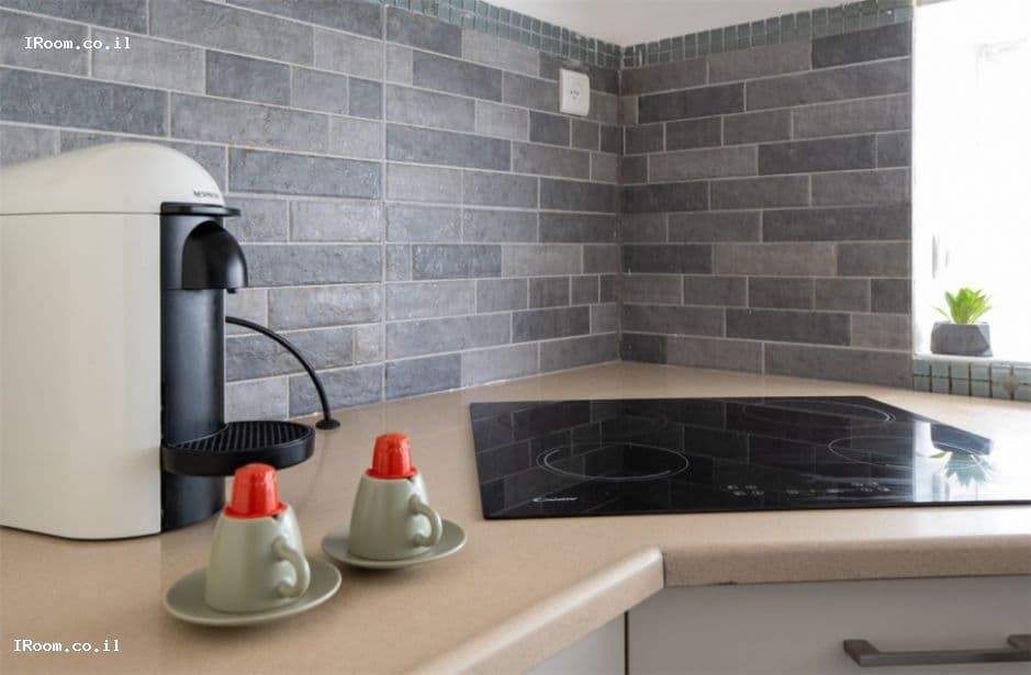 989b45e1d0c0a4d949e02f2fd61ef2a5d66b7ea