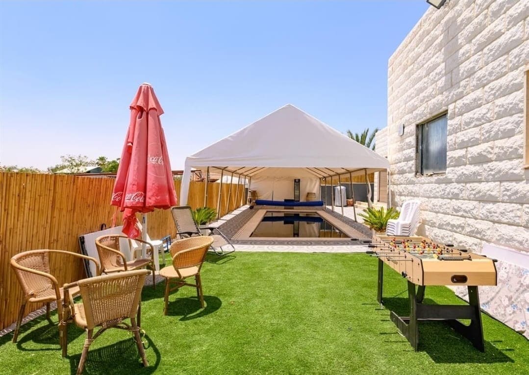 מלכת המדבר.jpeg