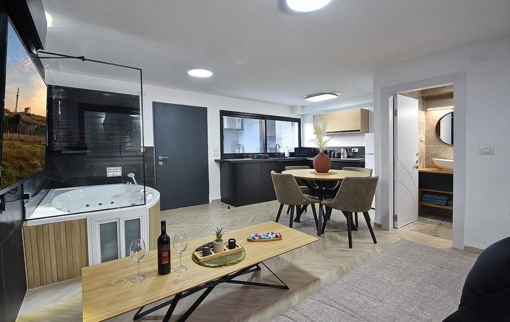 WhatsApp Image 2022-07-21 at 09.26.20 (4).jpeg